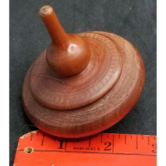 Handmade wooden spinning tops - Picture 9 of 11